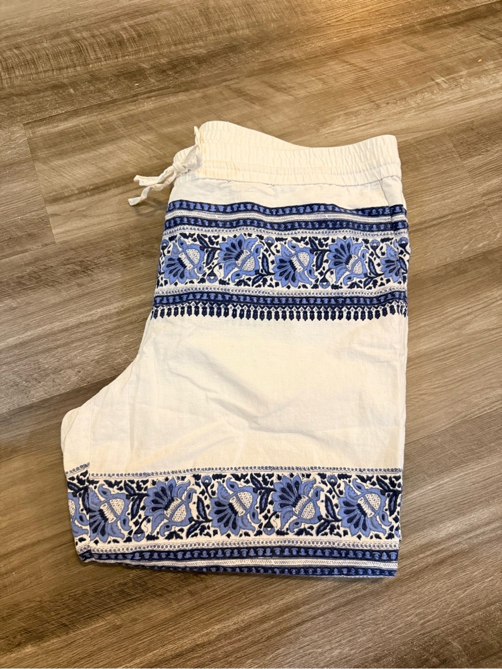 LOFT White Pants with Blue Floral Patterns